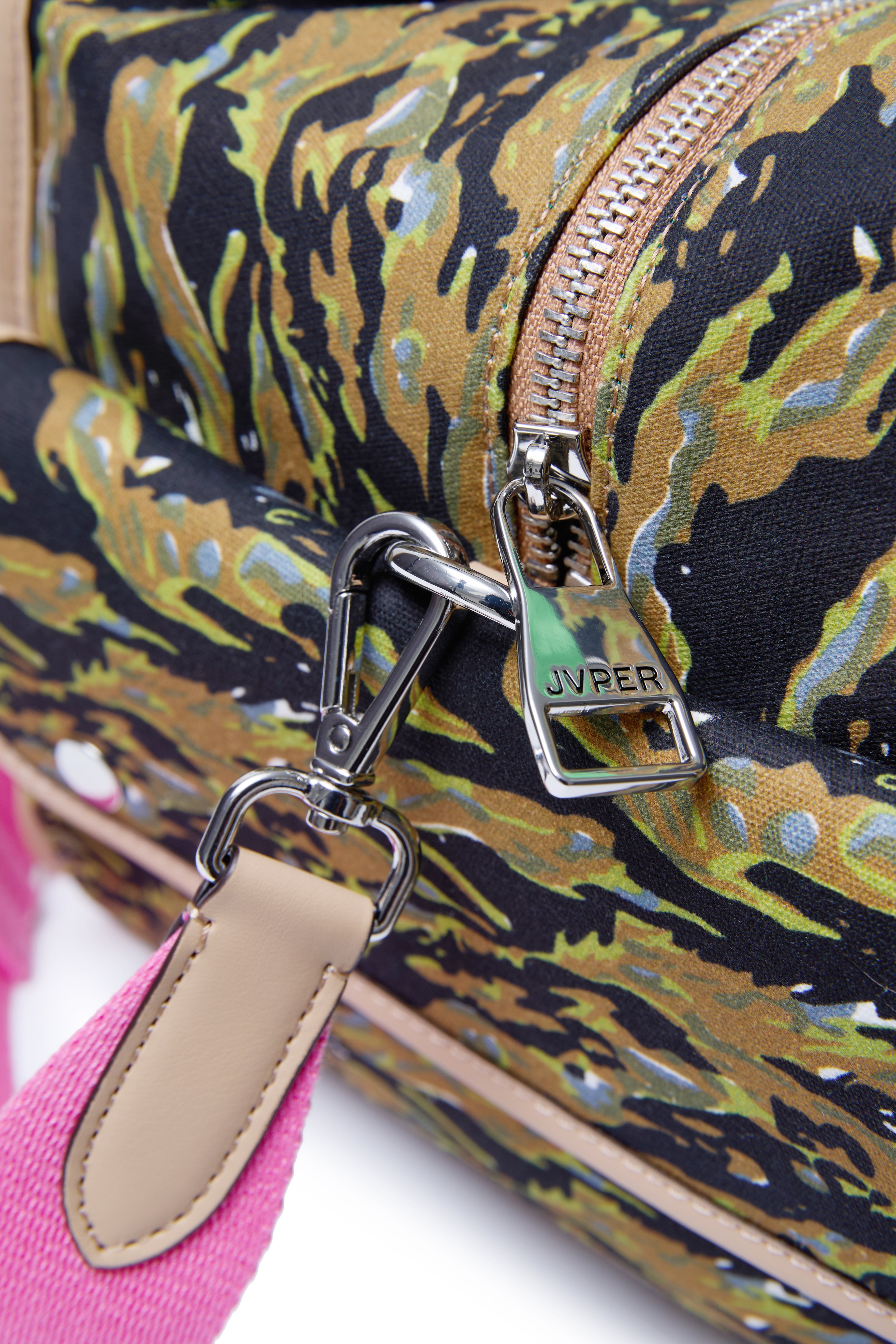 타이거 스트라이프 카모 캔버스 박스백 – 네온 웨빙 포인트