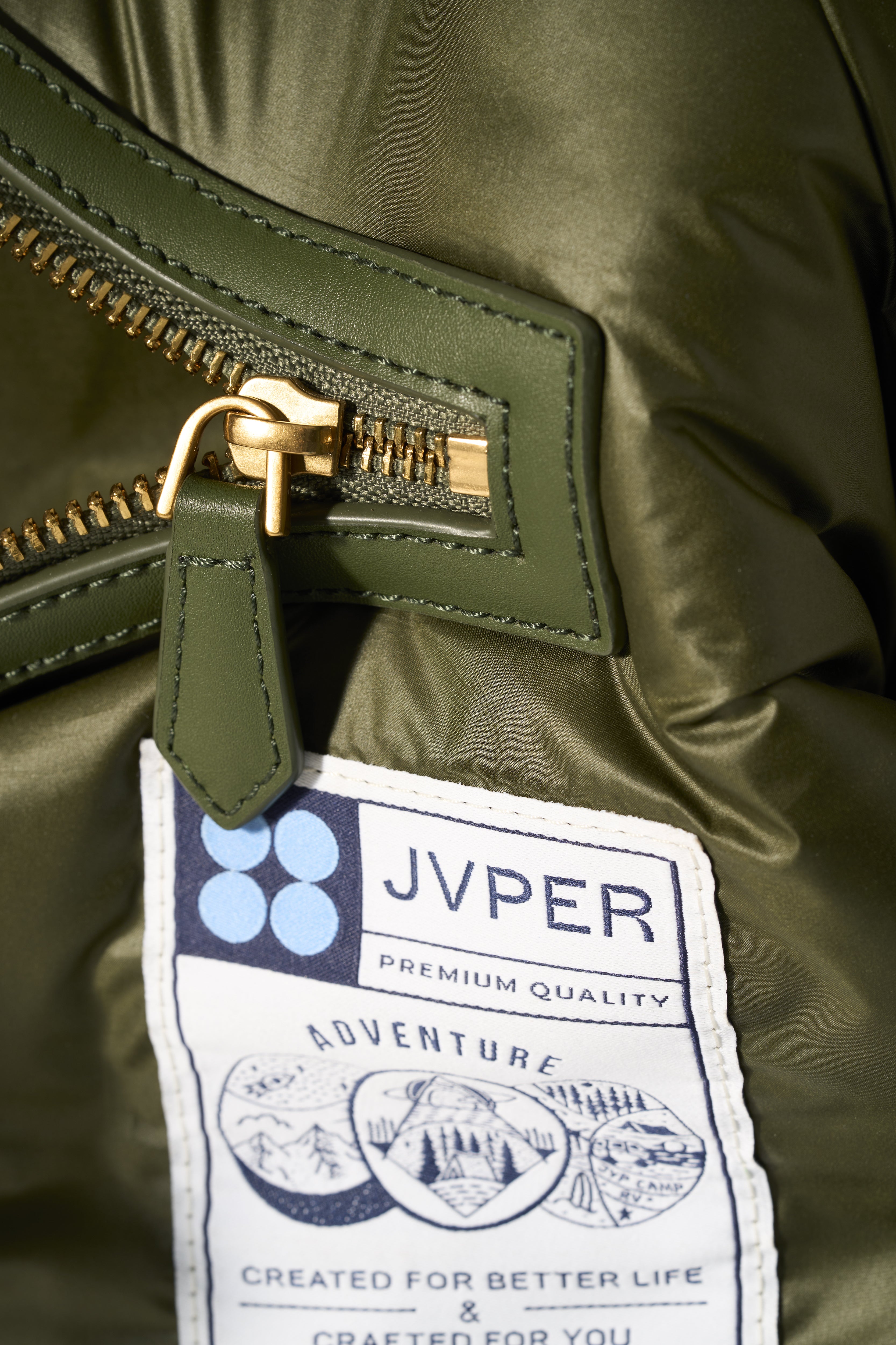 アドベンチャー パッド入りライト ナイロン トートバッグ (カーキ)