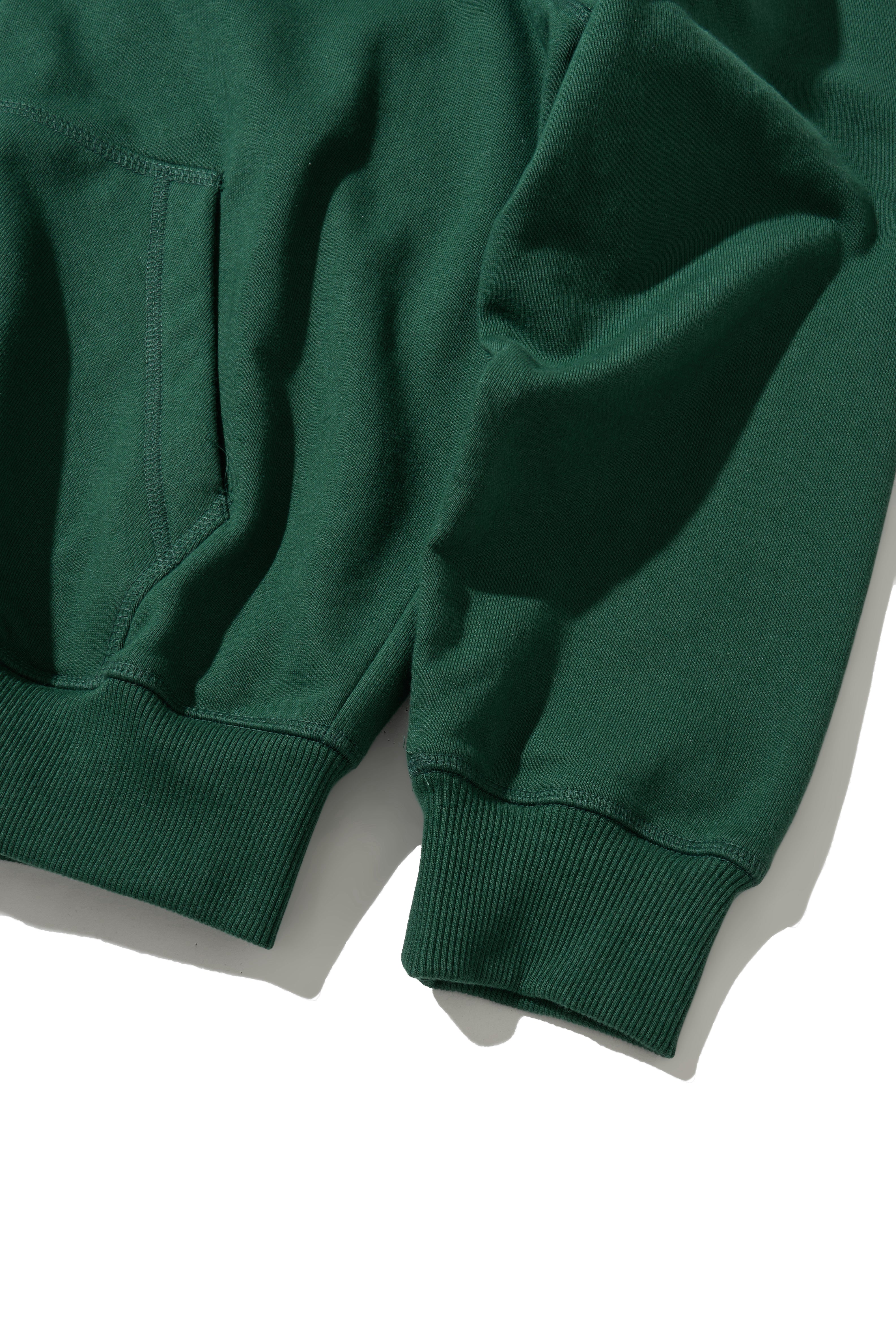 유니버스 다이아몬드 엠블럼 자수 패치 집업 후디 – 그린