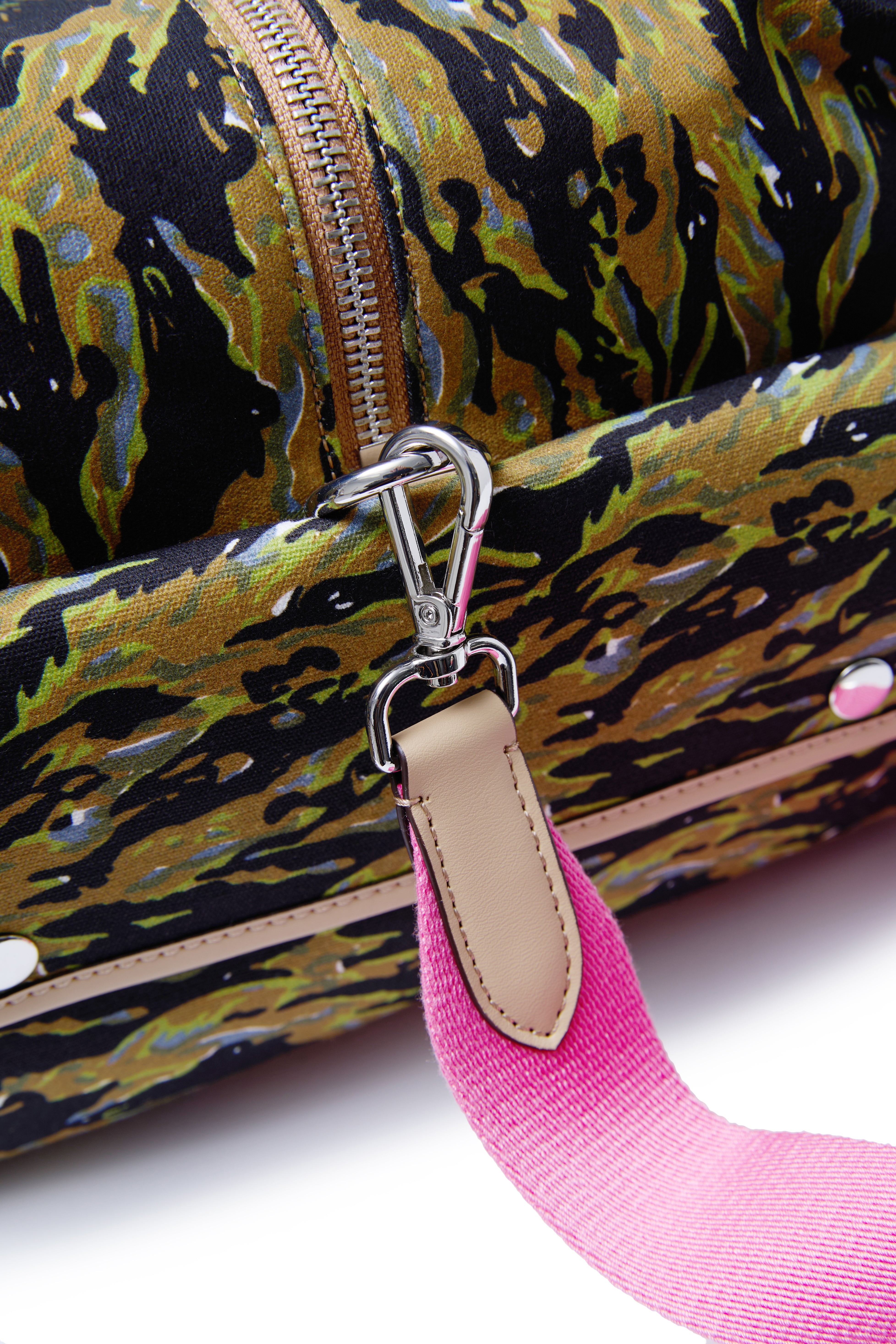 타이거 스트라이프 카모 캔버스 박스백 – 네온 웨빙 포인트