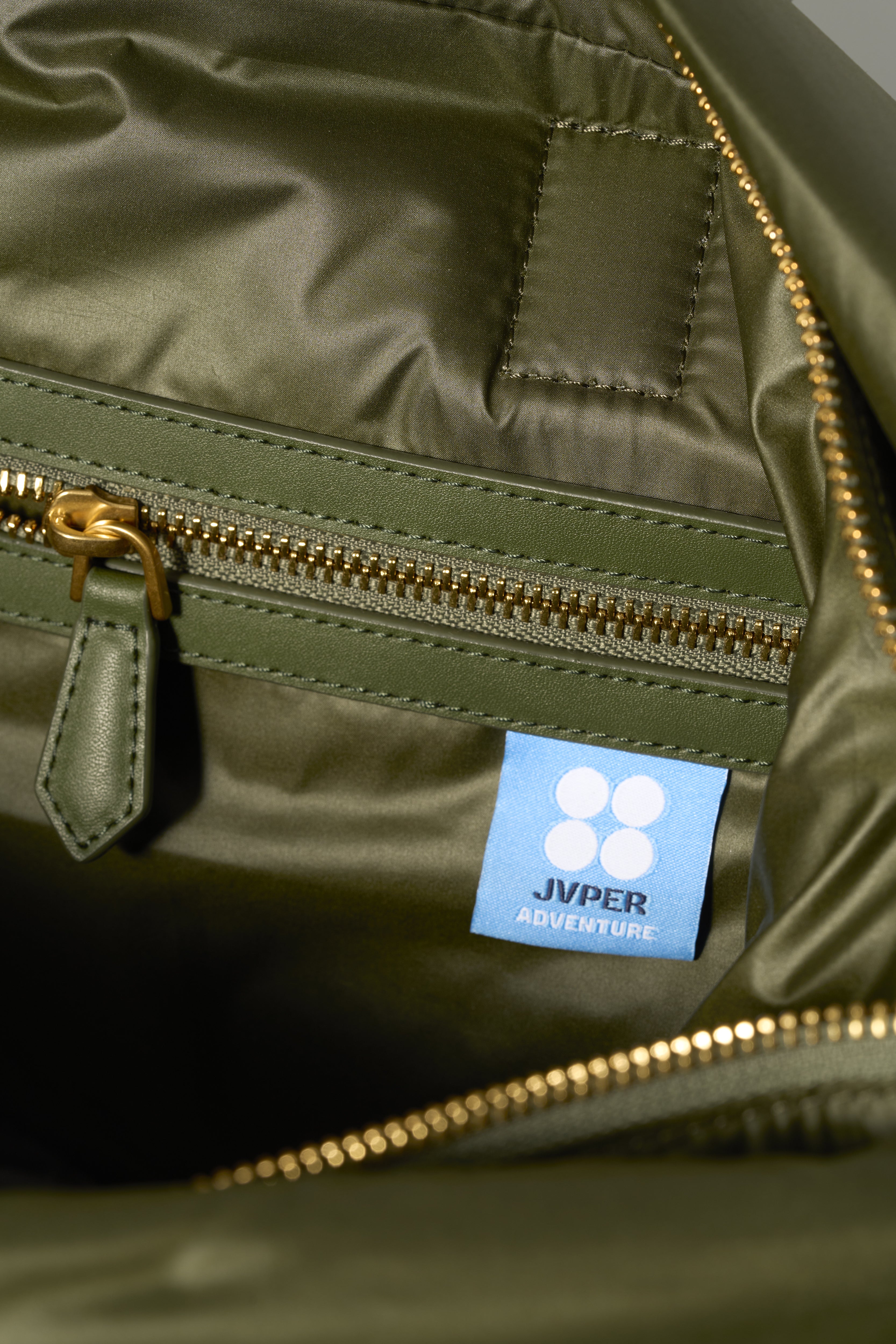 [11/10예약판매]어드벤처 패디드 라이트 나일론 토트백 카키