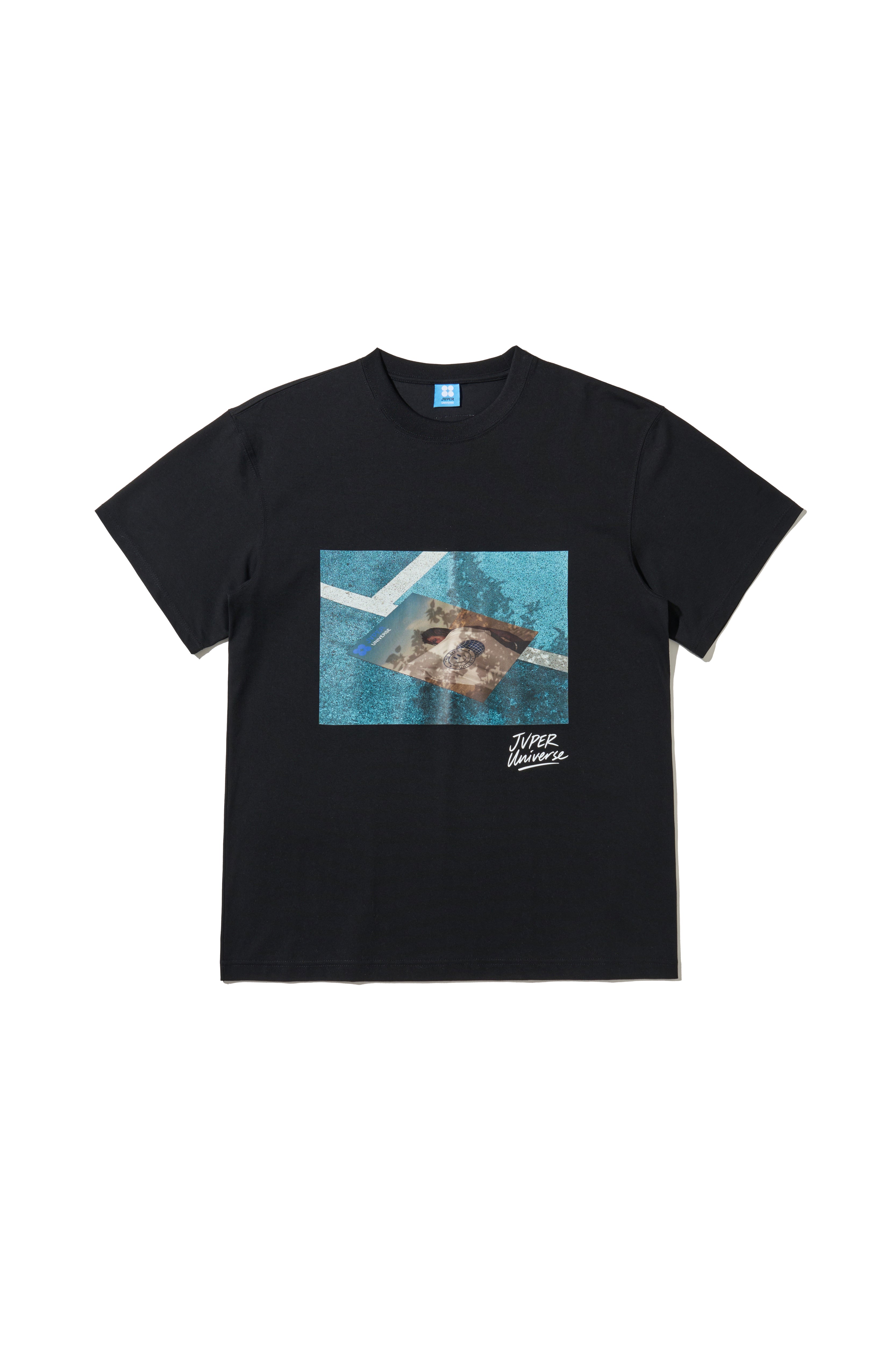 유니버스 포토그래픽 티셔츠 – 블랙