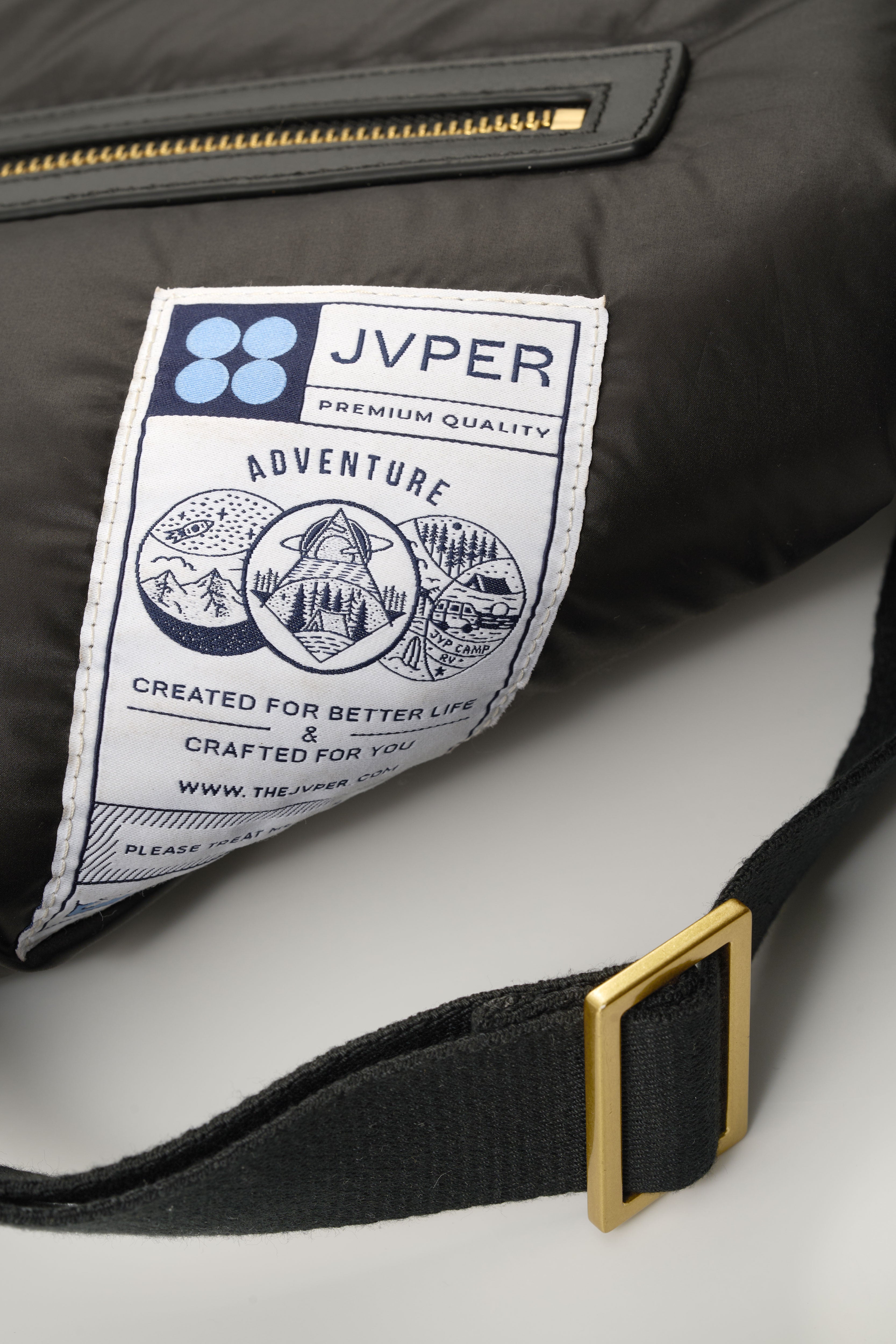 [11/10예약판매]어드벤처 패디드 라이트 나일론 숄더백 블랙