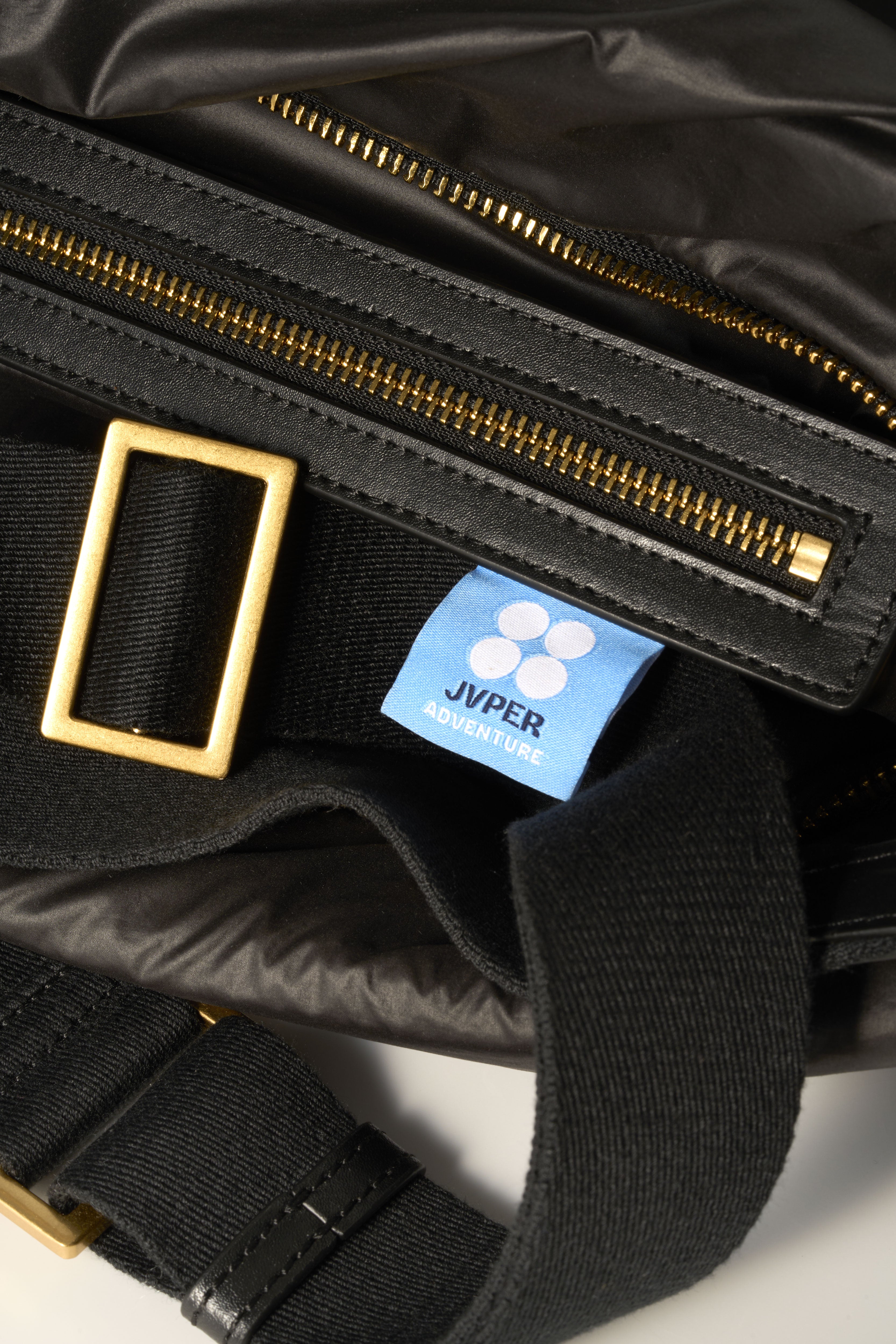 [11/10예약판매]어드벤처 패디드 라이트 나일론 숄더백 블랙